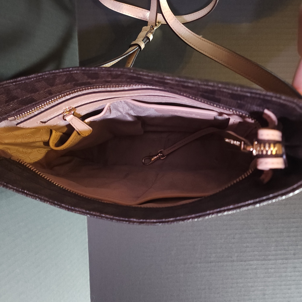 Michael Kors Black Signature Shoulder Bag - Picture 5 of 6